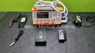 Drager Oxylog 3000 Transport Ventilator Software 1.06 *Mfd 2017* (Powers Up) with Hose, 1 x AC Power Supply, 1 x Ref 5704799-02 D/C Power Supply and 1 x RRC-SMB-UBC Battery Charger