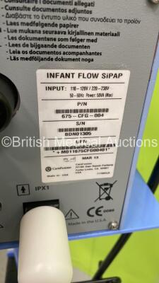 Carefusion Infant Flow SiPAP on Stand with Hoses and Fisher&Paykel MR850AEK Humidifier (Powers Up) *S/N BDN01305* - 7