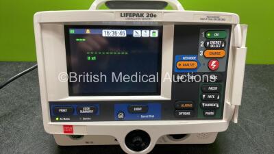 Physio Control Lifepak 20e Defibrillator / Monitor Including Pacer, ECG and Printer Options (Powers Up) *SN 43244144* - 2