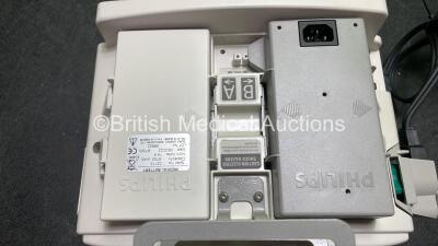 Philips MRx Defibrillator Including ECG and Printer Options with 1 x Paddle Lead, 1 x 50 Ohm Test Load, 1 x Philips M3539A Battery and 1 x Philips M3538A Module (Powers Up) *SN US00584769* - 4