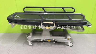 Anetic Aid QA3 Hydraulic Patient Examination Couch with Mattress - Some Casing Damage (Hydraulics Tested Working) *S/N NA*