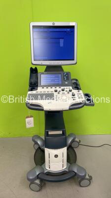 GE Logiq S8 Flat Screen Ultrasound Scanner Ref 5478058 *S/N 235024SU7* **Mfd 11/2013** Software Version R2 Software Revision 1.1 (Powers Up - Some Marks to Casing - See Photos)