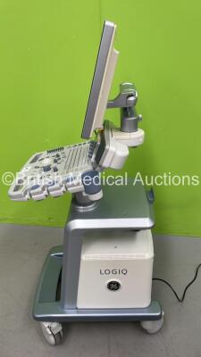 GE Logiq P6 Model 5329847 Ultrasound Scanner *Mfd 03-2010* Software Version R2.0.5 Software Part Number 5329523 (Powers Up - Mark to Screen - See Photo) - 7