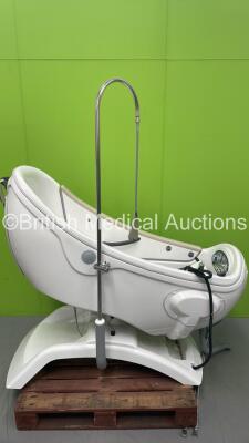 Arjo Parker Bath with Remote (Cut Power Supply) - 2