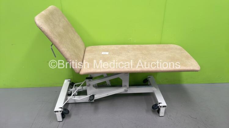 Plinth 2000 Hydraulic Patient Examination Couch (Hydraulics Tested Working)