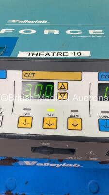 Valleylab Force FX-8CS Electrosurgical / Diathermy Unit on Stand (Powers Up) *S/N SF8K03482A* - 4