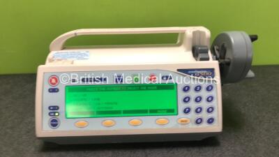 Smiths Medical Medfusion 3500 Syringe Pump Version 3.0.6 (Powers Up, Damage to Casing - See Photos) *SN M40388* - 2