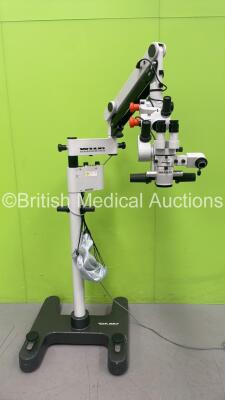 WIld Heerbrugg M650 Surgical Microscope with Binoculars, 2 x 10x/21 Eyepieces and 250mm Lens (Powers Up with Good Bulb) *S/N FPH003772*