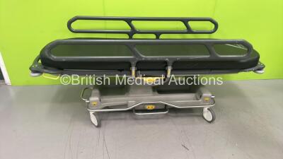 Anetic Aid QA3 Hydraulic Patient Examination Couch with Mattress (Hydraulics Tested Working) *S/N 9035*