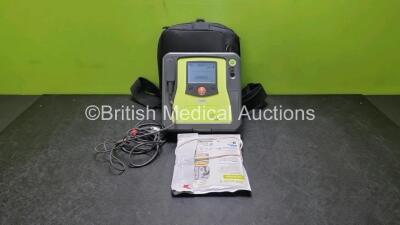 Zoll AED PRO Defibrillators with 1 x 3 Lead ECG Lead and 1 x In Date Electrode Pad in Carry Bag (Powers Up) *SN AA14H033180*