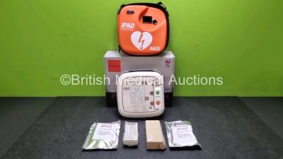 CU Medical Systems CU-SP1 Defibrillator *Mfd 2015* (Powers Up In Good Cosmetic Condition) and 2 x AED Starter Kits *SN G1N30QO318*