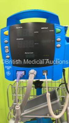 1 x GE ProCare Auscultatory 400 Dinamap Monitor on Stand (Powers Up) and 1 x Anetic Aid Tourniquet on Stand *AA5710* - 3
