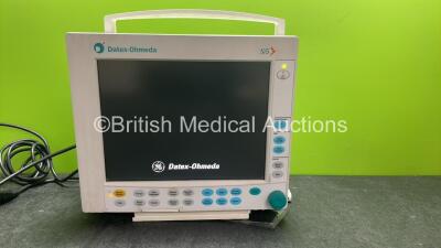 GE Datex Ohmeda S/5 Compact Anesthesia Monitor (Powers Up with Damage Bottom Plat-See Photo)