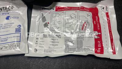 2 x Agilent Heartstream FR2 Defibrillators with 2 x Batteries *Install Dates 11-2024, 02-2025* 3 x Electrodes *Instal Dates 01-2025, 05-2024, 12-2023* (Both Power Up and Pass Self Tests) *SN 0302056707, 02020550059* - 4