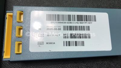 2 x Laerdal Heartstart FR2+ Defibrillators with 2 x Batteries *Install Dates 2021 / 2022* and 2 x Electrode Packs *Both Expired* in Carry Cases (Both Power Up) - 6
