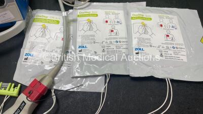 Zoll R Series Plus Defibrillator / Monitor Including Pacer, ECG and Printer Options with 1 x Zoll Sure Power II Battery, 1 x 3 Lead ECG Lead and 3 x Zoll Onestep Adult Electrode Pads *Exp 28-01-2024, 28-04-2024, 28-01-2024, * (Powers Up) - 6