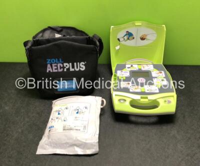 Zoll AED Plus Defibrillator with 1 x Electrode Pads *Expires 07/2023* in Carry Bag (Powers Up)