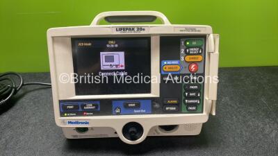 Medtronic Lifepak 20e Defibrillator / Monitor Including Pacer, ECG and Printer Options (Powers Up with Service Light-See Photo) *SN 36378362*