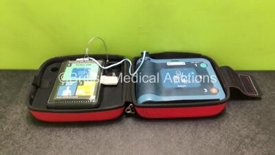 Philips Heartstart FRx Defibrillator with 1 x Battery *Install Date 2021-10* and 1 x Smart Pads II Pack *Expired* in Carry Case (Powers Up)