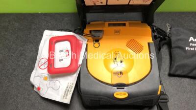 Physio Control Lifepak CR Plus Defibrillator with 1 x Electrode Pack *Expired* in Carry Case (Powers Up) - 3