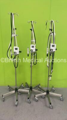 3 x Maxtec MAXBlend High Flow Oxygen Blenders on Stands with Hoses