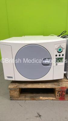 Eschmann Little Sister SES 113 Autoclave (Powers Up with Error - See Pictures - Unable to Open Door)