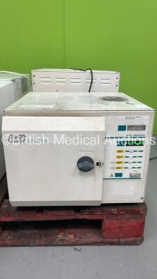 Eschmann SES 2000 Autoclave (Powers Up)