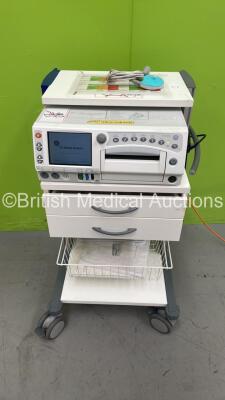 GE 250cx Series Fetal Monitor on Stand with 1 x Transducer (Powers Up) *A/N 200 13 0130