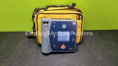 Philips Heartstart FR2+ Defibrillator (Powers Up) with 1 x Battery (Install Date 2022) In Carry Case *SN 0411890081*