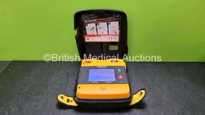 Medtronic Physio Control Lifepak 1000 Defibrillator (Mfd 2015) *Software Version 2.51* Powers Up with Stock Battery, Stock Battery Not Included) in Carry Case *SN 43766493