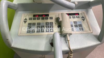 Siemens Siremobil Compact L C-Arm *Mfd - 2011* with Dual Flat Screen Image Intensifier, Footswitch, Key and Exposure Trigger (Powers Up and Exposure Taken) *30704* **IR129** - 8