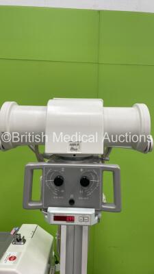 GE AMX 4 Plus - IEC Mobile X-Ray Model No 2275938 (Powers Up with Key - Key Included) *S/N 999593WK7* **Mfd 05/2005** - 3