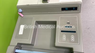 GE AMX 4 Plus - IEC Mobile X-Ray Model No 2275938 (Powers Up with Key - Key Included) *S/N 999593WK7* **Mfd 05/2005** - 7