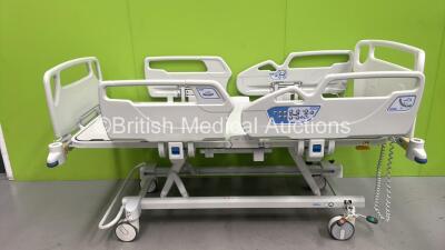 Hill-Rom HR900 Electric Hospital Bed (Powers Up) *Stock Photo Used*