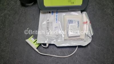 Zoll AED PRO Defibrillator with 1 x Battery (Powers Up) - 3