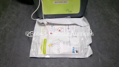 Zoll AED PRO Defibrillator with 1 x Battery (Powers Up) - 3