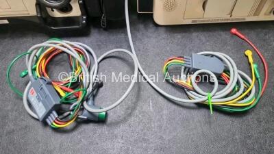 Job Lot Including 1 x Medtronic Lifepak 12 Biphasic Defibrillator *Mfd 2004* P/N VLP12-02-004437 (Powers Up and Passes Self Test) Including ECG, SpO2, NIBP Options with 1 x Ref 1111-000021 4 Lead ECG Lead, 2 x Batteries and 1 x Lifepak 12 Training Unit wi - 4