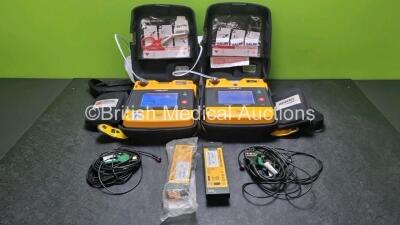 2 x Medtronic Physio Control Lifepak 1000 Defibrillators *Mfd 2016 / 2014* (Both Power Up) with 2 x 3 Lead ECG Lead , 5 x in Date Electrode Packs and 4 x Physio Control 1000 Batteries *Li/Mn02*