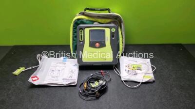 Zoll AED PRO Defibrillator (Powers Up) In Carry Case with 1 x 3 Lead ECG Lead and 3 x Out of Date Electrode Packs *SN AA10C016711*