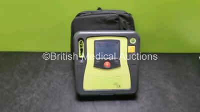 Zoll AED PRO Defibrillator with 1 x Battery (Powers Up with Stock Battery, Battery Not Included)