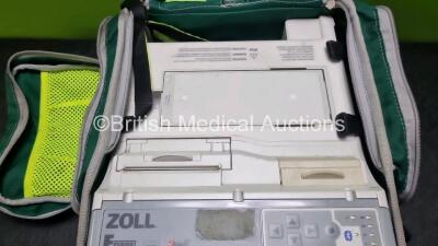 Zoll E Series Defibrillator (Powers Up) Including ECG, SpO2, NIBP, CO2 and Printer Options (Untested Due to Suspected Flat Battery) In Case - 3