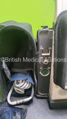 Medtronic Lifepak 12 Biphasic Defibrillator *Mfd 2001* P/N VLP12-02-002132 (Powers Up and Passes Self Test) Including ECG, SpO2, NIBP Options with 1 x Ref 1111-000021 4 Lead ECG Lead, 1 x Ref 11111-000023 6 Lead ECG Lead, 2 x Batteries, 1 x Paddle Lead, 1 - 5