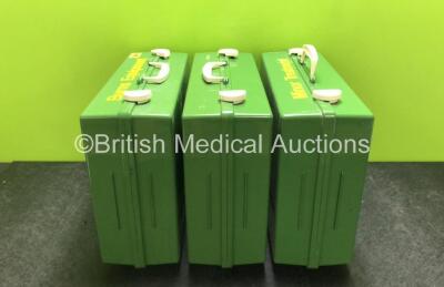 20 x Treatment / Dressing Boxes (3 in Photo - 20 in Total) *in cage*