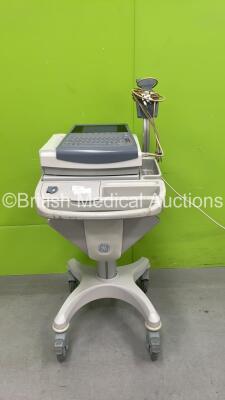 GE MAC 1600 ECG Machine with 10 Lead ECG Lead on Stand (Powers Up) *SN SDE08440113NA*