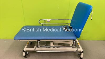 Huntleigh Electric Patient Examination Couch with Controller (Powers Up) *S/N 13566*