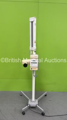 Takara Belmont X-Ray Head Model 096-H on Stand with X-Ray Timer and Hand Trigger (Powers Up) *S/N T09423*