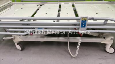 Huntleigh Contoura Electric Hospital Bed with Controller (Powers Up) *S/N 942802* - 2