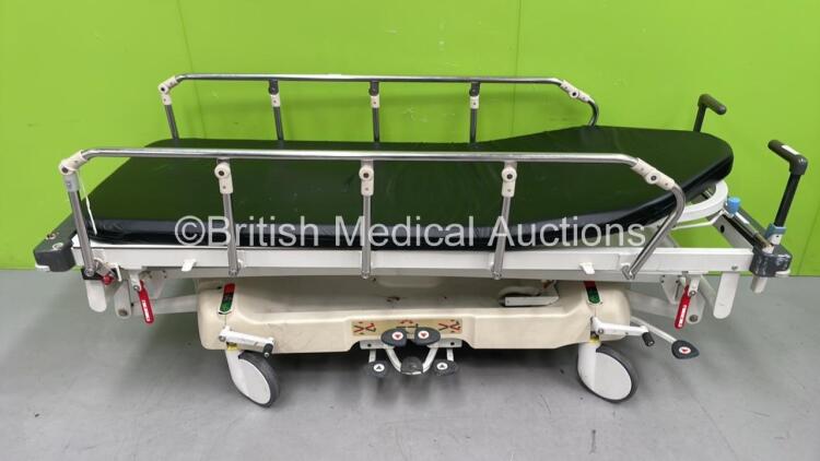 Huntleigh Lifeguard Hydraulic Patient Trolley with Mattress (Hydraulics Tested Working - Damaged - See Pictures - Mattress Water Damaged) *S/N 429721*