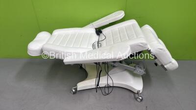 Acura Electric Patient Therapy Chair (No Power - Back Rest will Not Stay in Upright Position) *S/N NA*