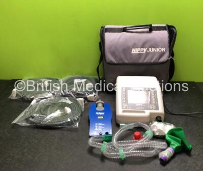 Job Lot Including 1 x B&D Nippy Junior + Ventilator with Accessories in Carry Bag (Powers Up) and 3 x Daesung DS300 Tubing Kits *SN 2006-6973*